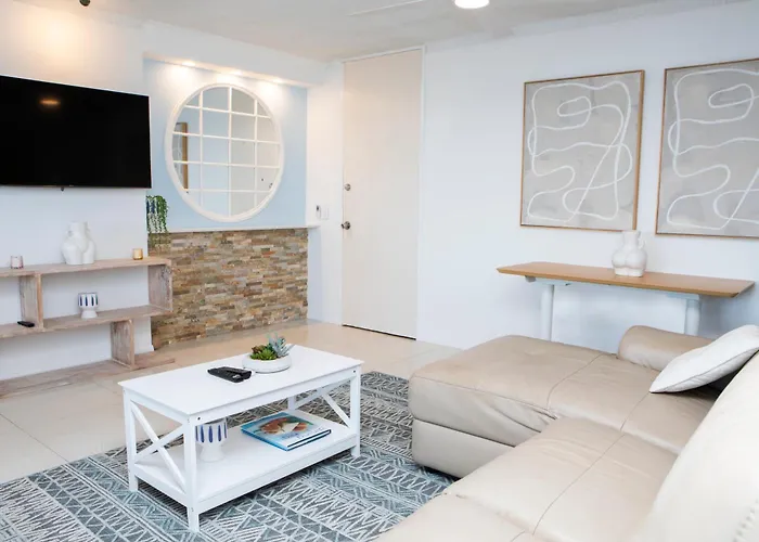 Pacific Plaza Apartments